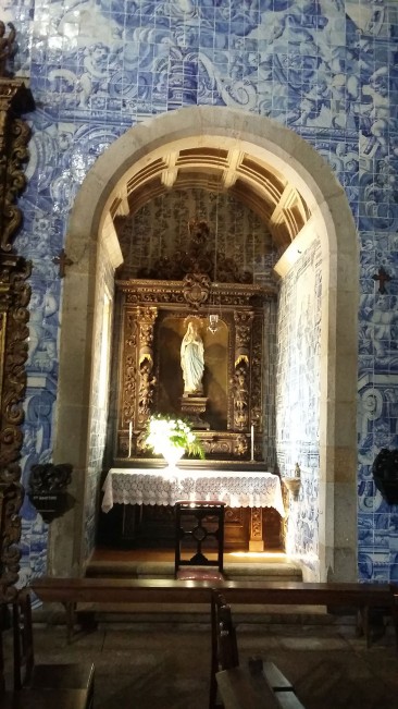 Interior da Matriz de Barcelos. Foto de Ionira