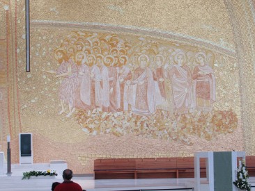 Interior da Basílica da Santíssima Trindade. Foto de Ionira